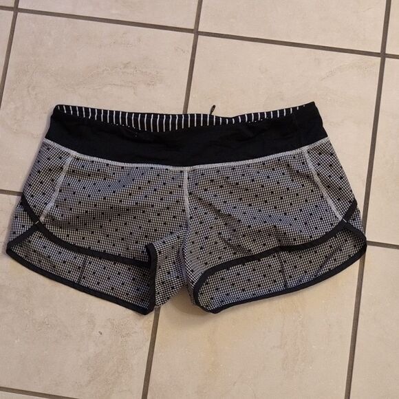 Rare Lululemon Run Speed Short Dottie Eighth Gingham white black size 10 - Picture 2 of 12